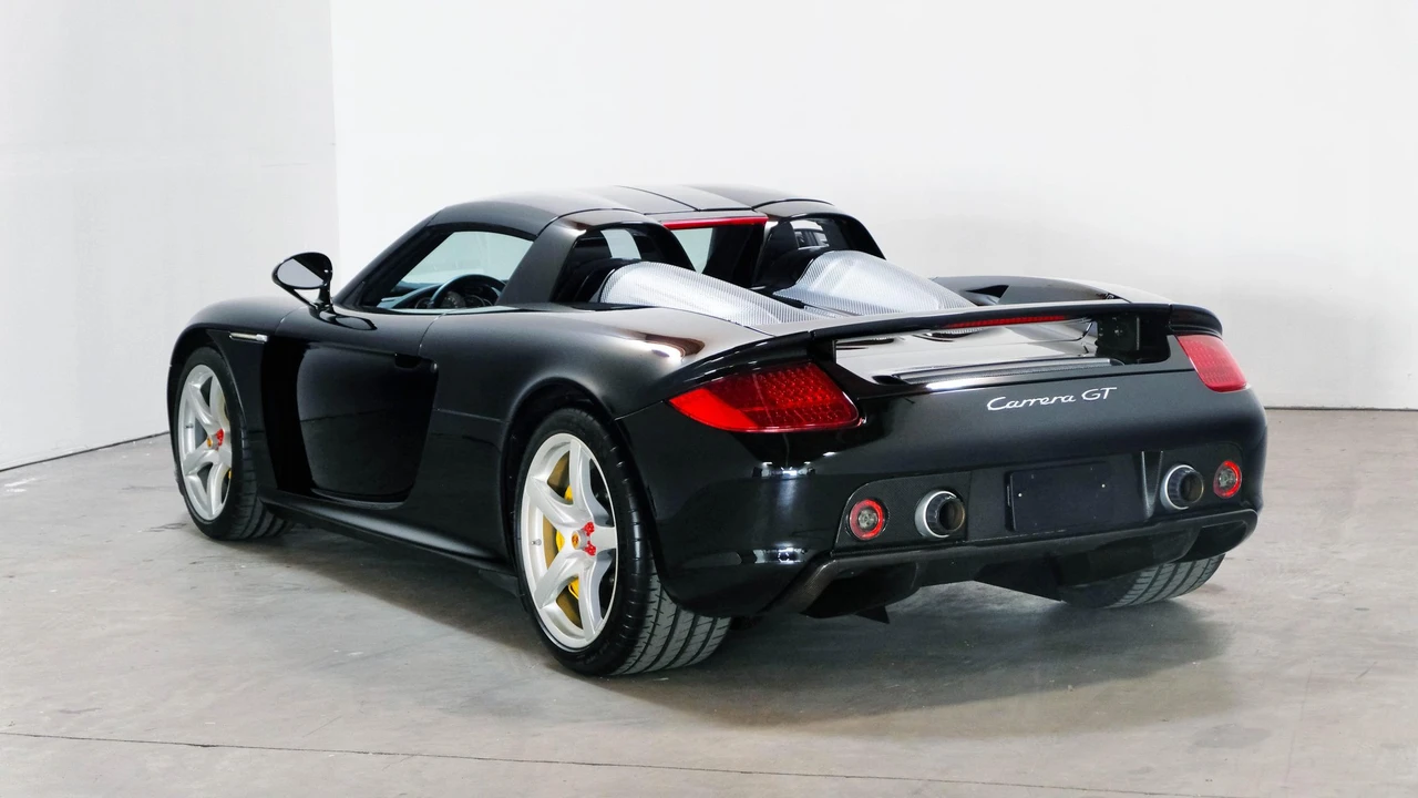 2004 Porsche Carrera GT - Image 28 of 31