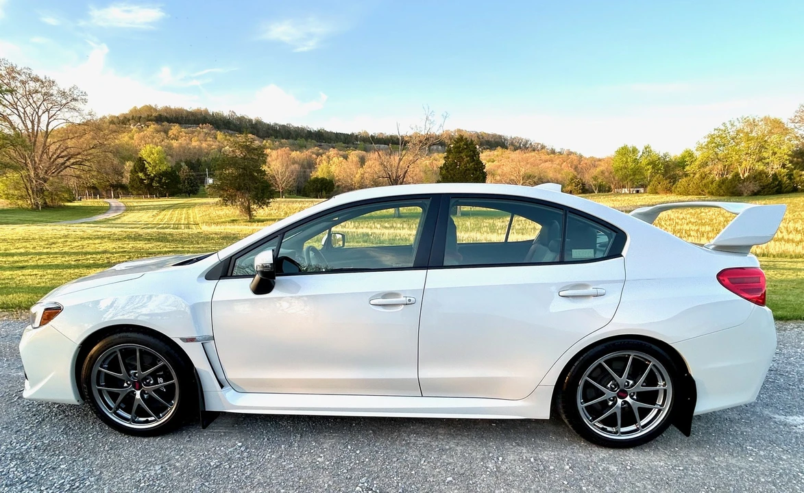 2015 Subaru Impreza WRX STi 4th Gen - Image 10 of 31