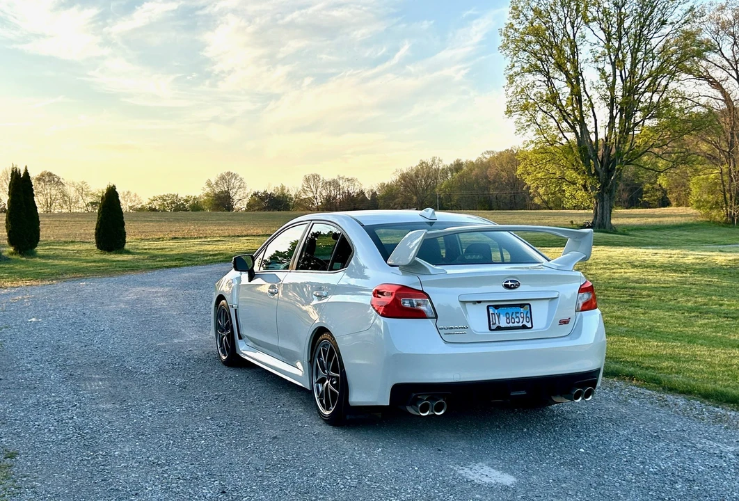 2015 Subaru Impreza WRX STi 4th Gen - Image 20 of 31