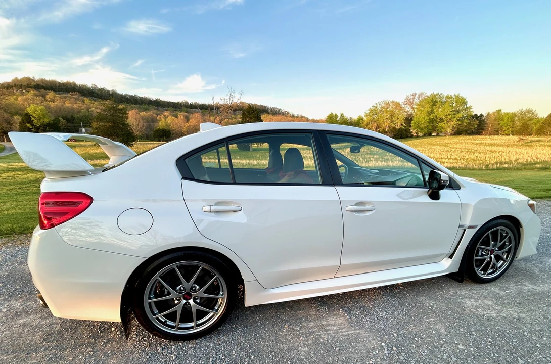 2015 Subaru Impreza WRX STi 4th Gen - Image 28 of 31