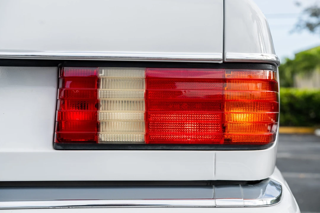 1988 Mercedes-Benz C126 S-Class Coupe - Image 18 of 31