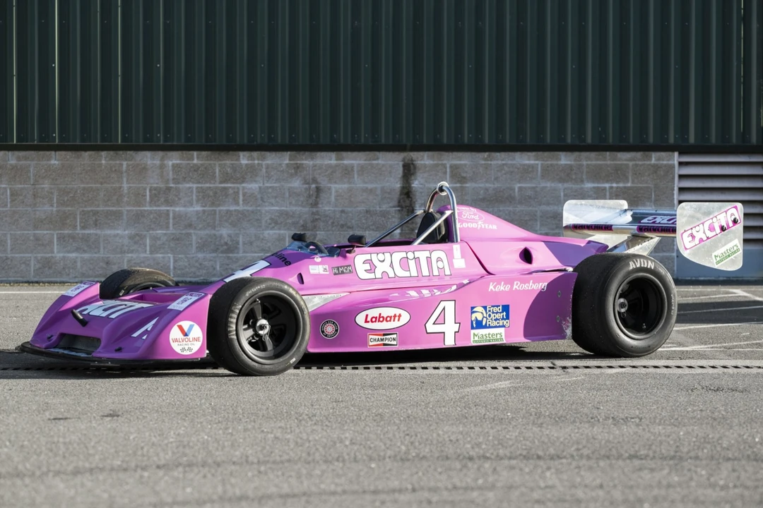 1977 Chevron - Image 2 of 31