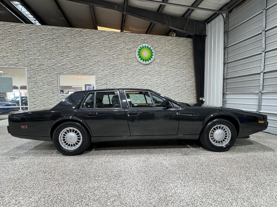1989 Aston Martin Lagonda - Image 19 of 31