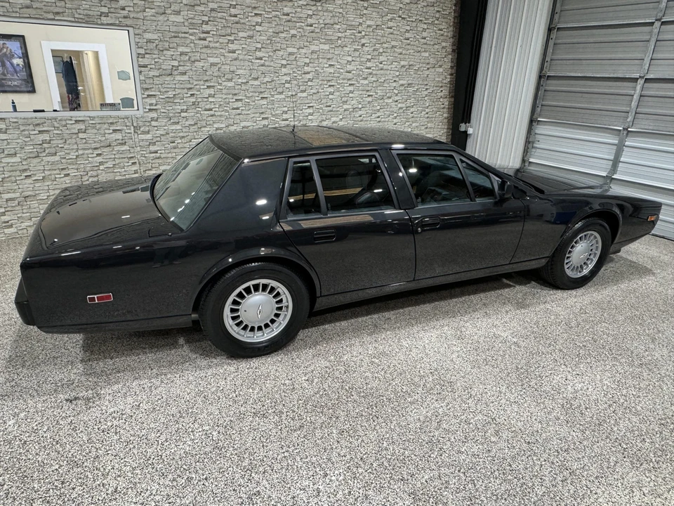 1989 Aston Martin Lagonda - Image 20 of 31