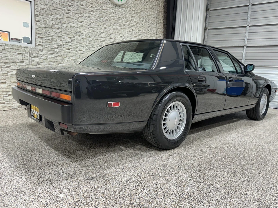 1989 Aston Martin Lagonda - Image 22 of 31