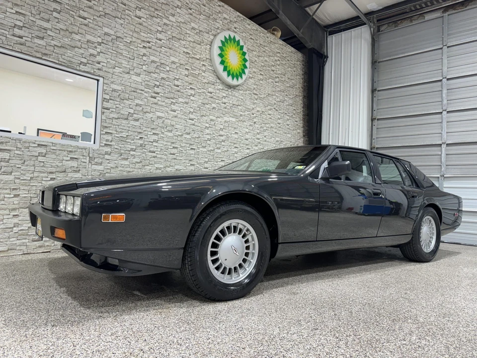 1989 Aston Martin Lagonda - Image 14 of 31