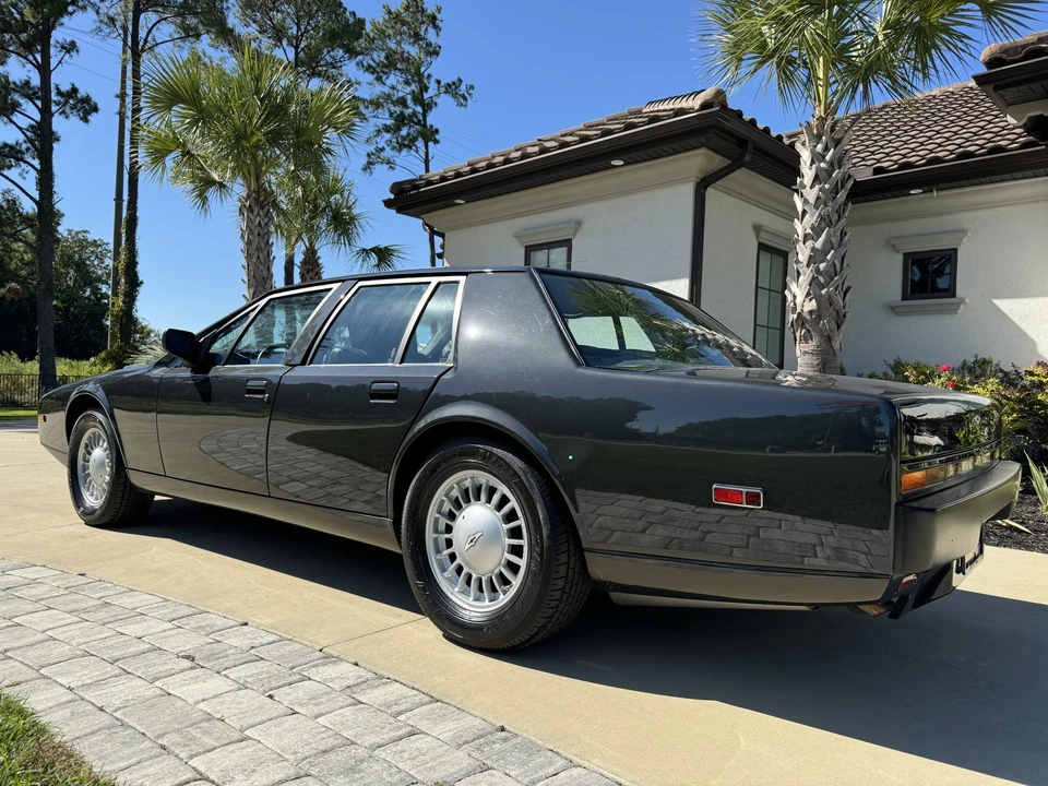 1989 Aston Martin Lagonda - Image 12 of 31