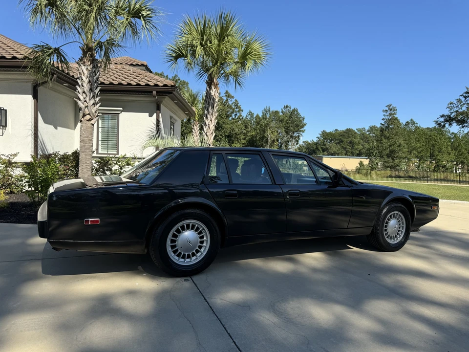 1989 Aston Martin Lagonda - Image 8 of 31