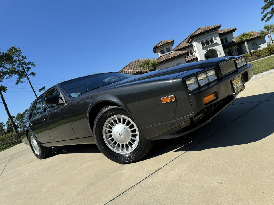 1989 Aston Martin Lagonda - Image 4 of 31