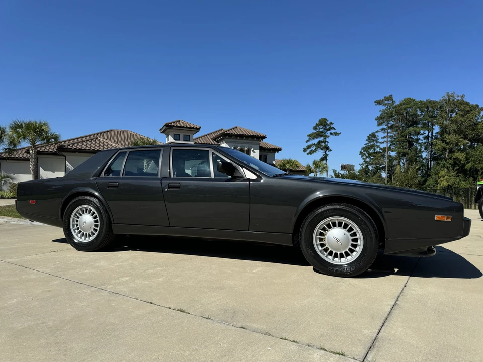 1989 Aston Martin Lagonda - Image 7 of 31