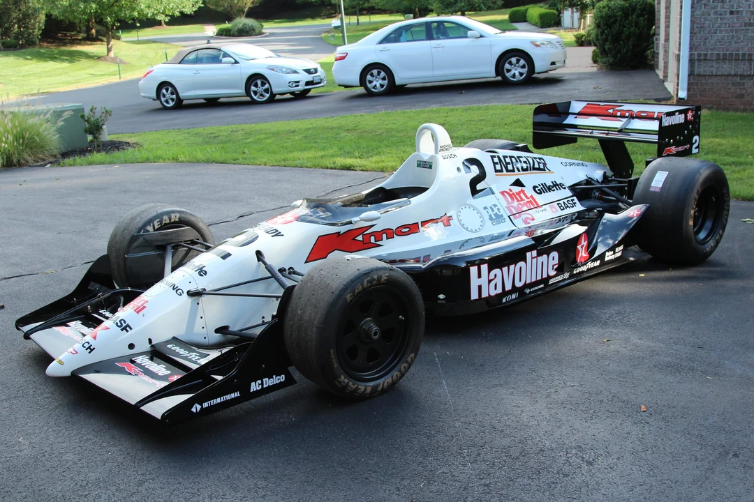 1991 Lola - Image 3 of 31
