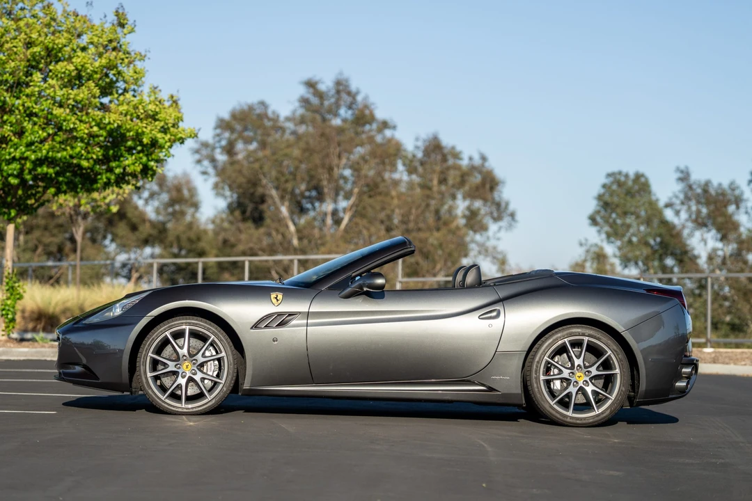 2011 Ferrari California - Image 7 of 31