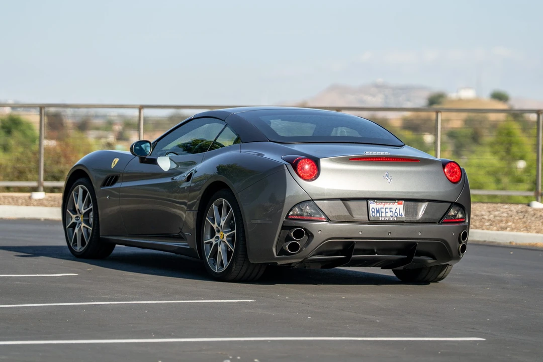 2011 Ferrari California - Image 14 of 31