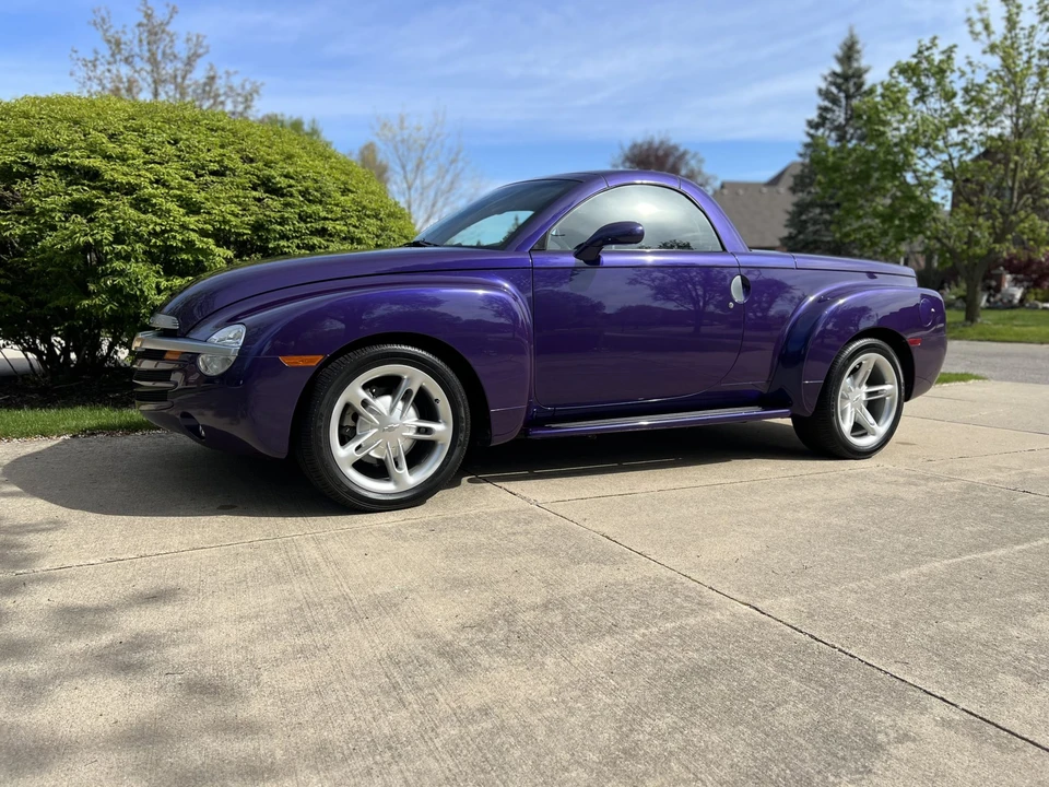 2003 Chevrolet SSR - Image 4 of 31
