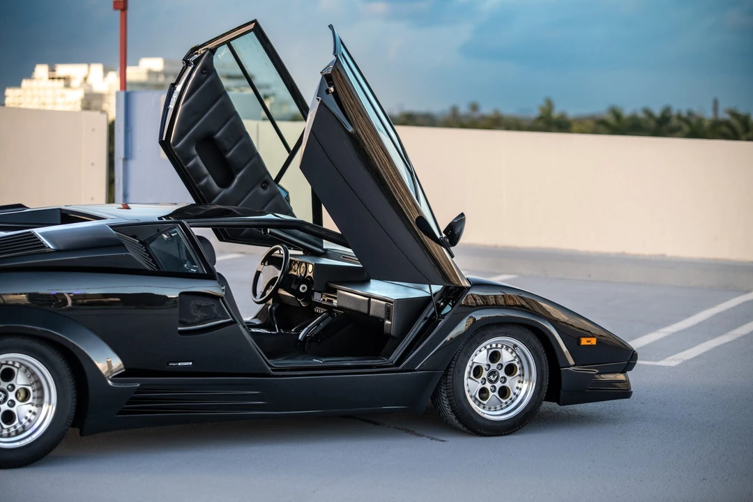 1989 Lamborghini Countach 25th Anniversary Edition - Image 24 of 31