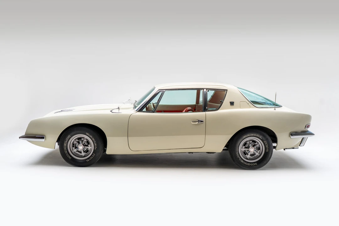 1963 Studebaker Avanti - Image 7 of 31
