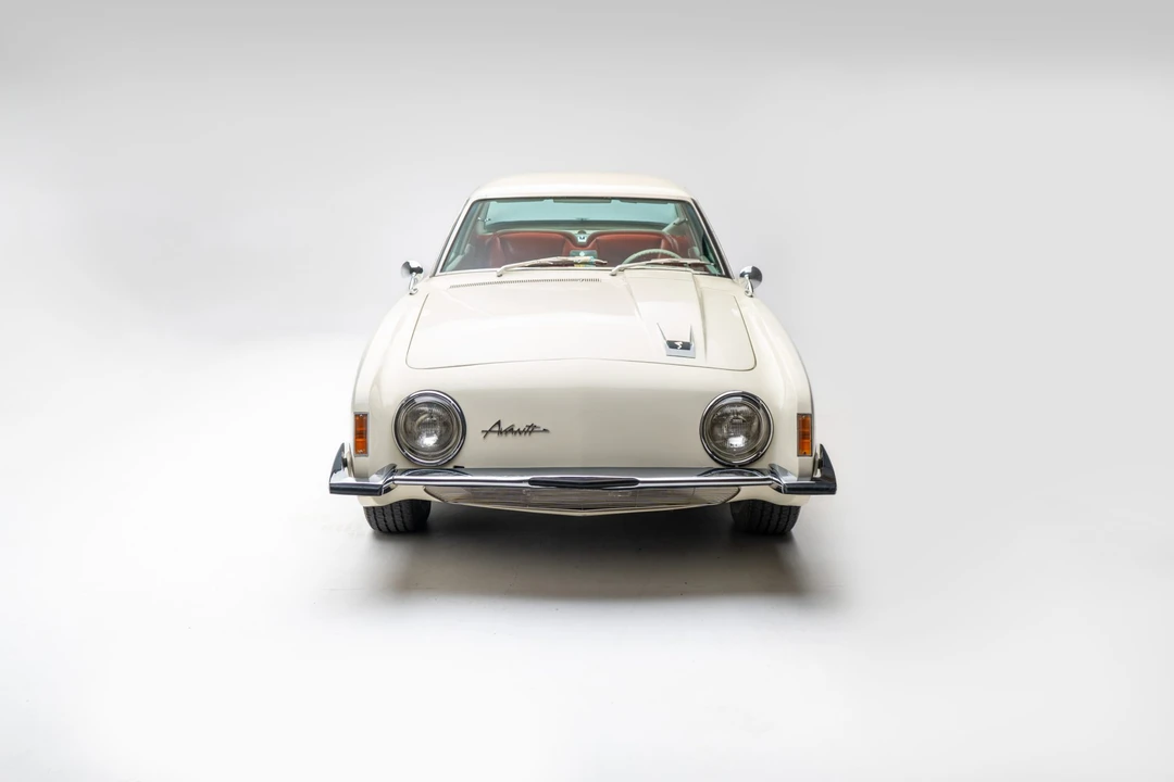 1963 Studebaker Avanti - Image 15 of 31