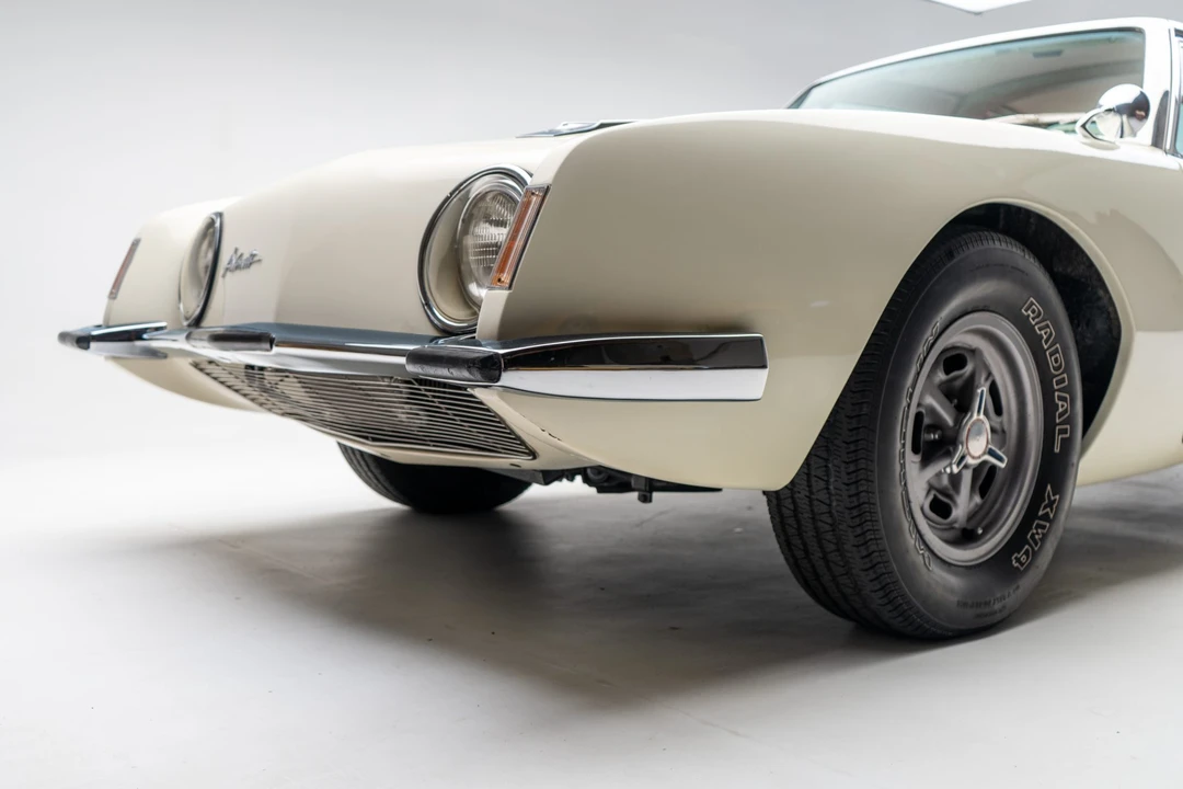 1963 Studebaker Avanti - Image 21 of 31