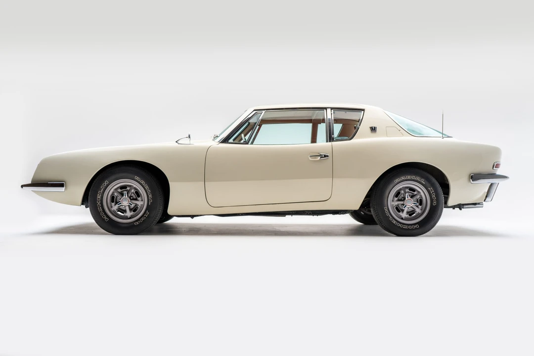 1963 Studebaker Avanti - Image 6 of 31