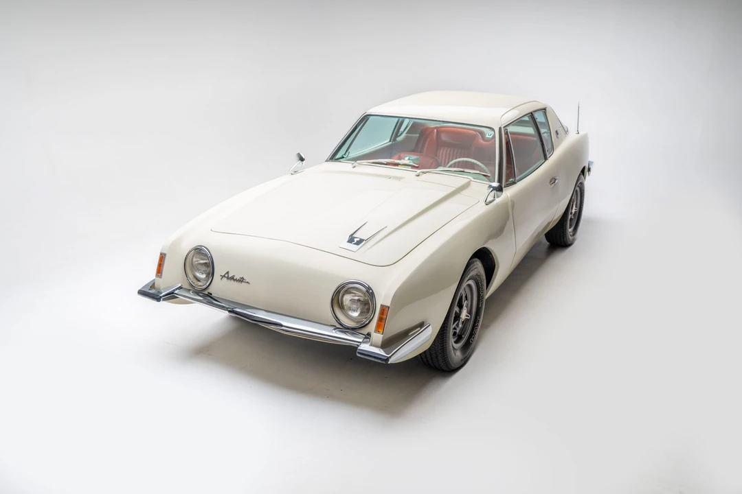 1963 Studebaker Avanti - Image 3 of 31