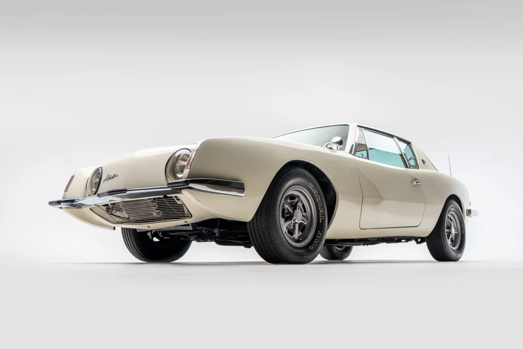 1963 Studebaker Avanti - Image 5 of 31