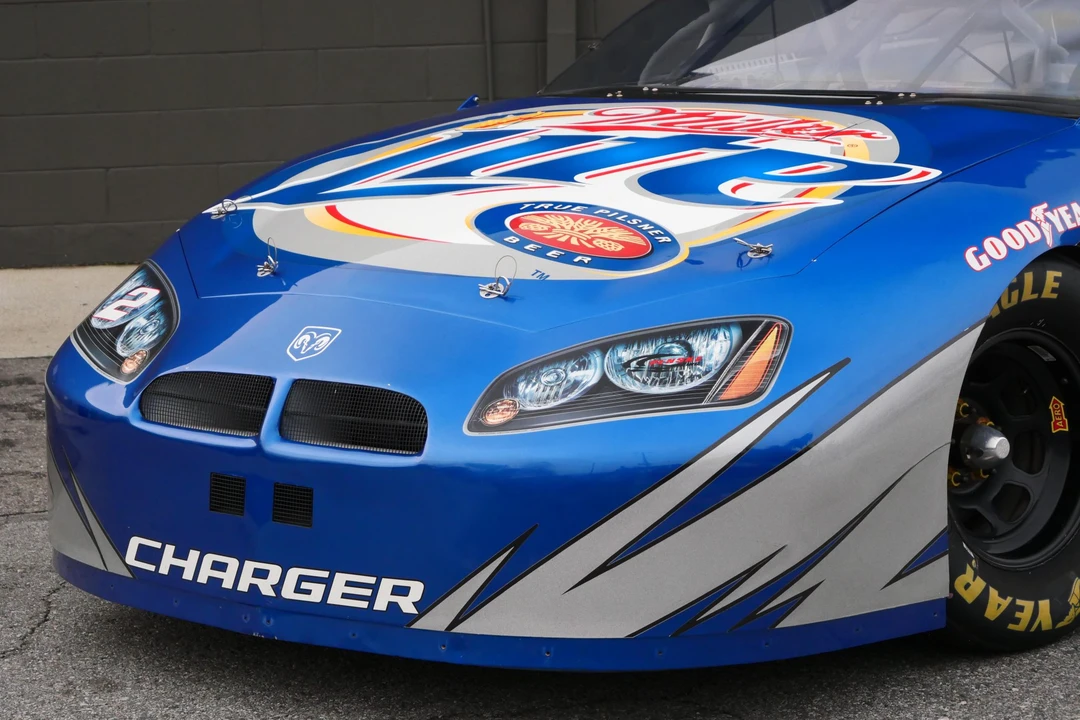 2005 Dodge Charger - Image 12 of 31