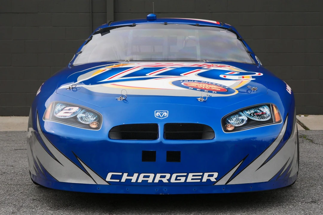 2005 Dodge Charger - Image 11 of 31