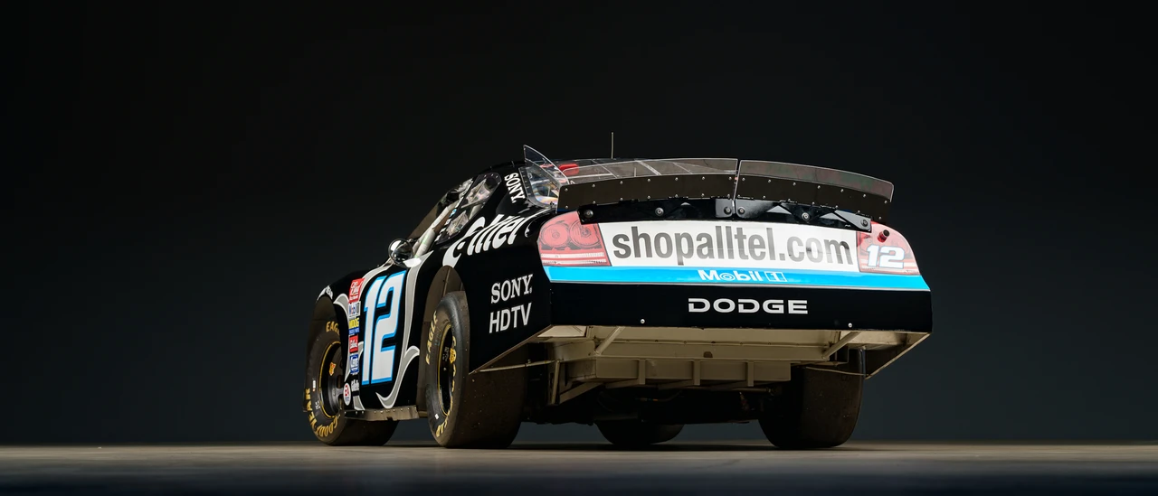 Dodge Charger 6th Gen - Image 21 of 31