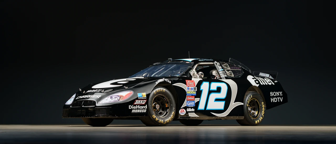 Dodge Charger 6th Gen - Image 4 of 31