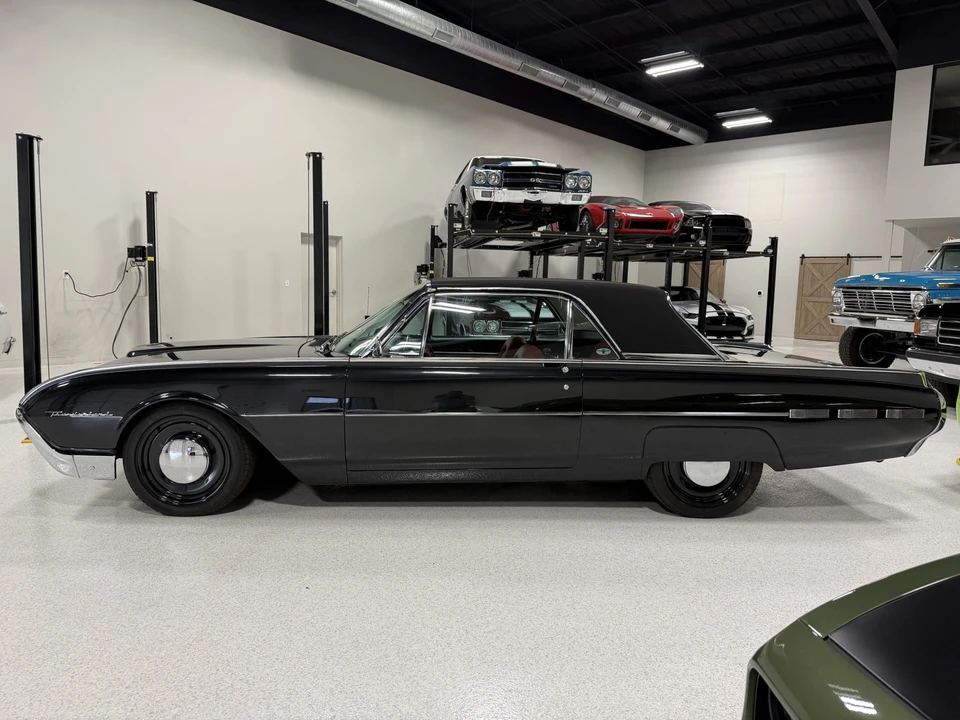 1962 Ford Thunderbird 3rd Gen - Image 9 of 31