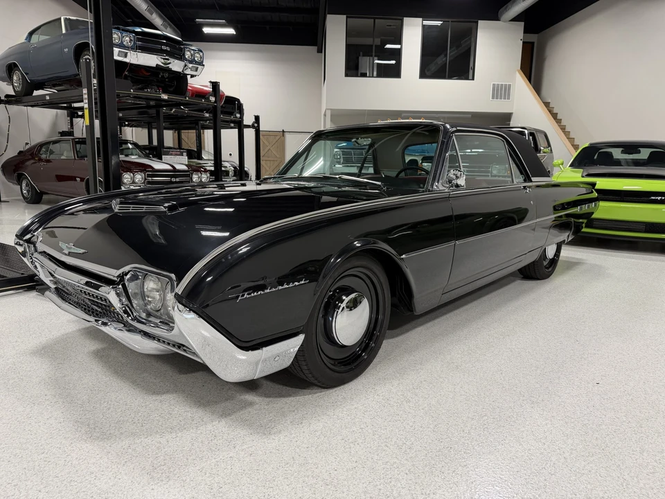 1962 Ford Thunderbird 3rd Gen - Image 6 of 31