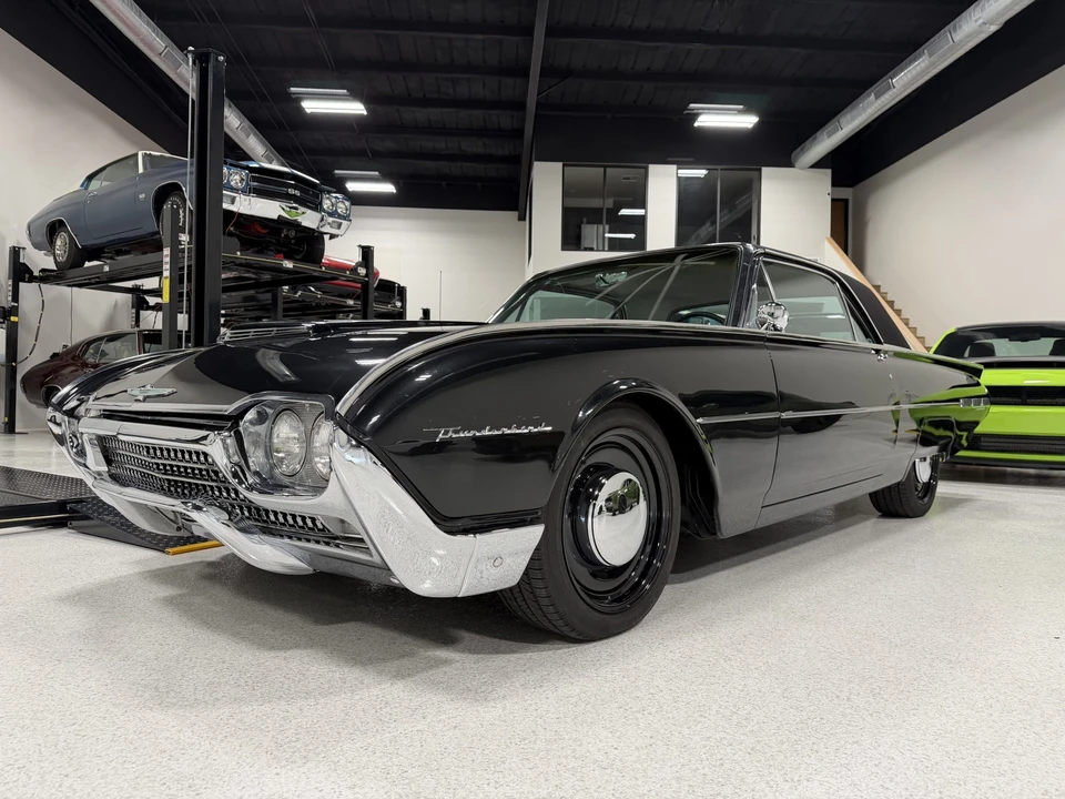 1962 Ford Thunderbird 3rd Gen - Image 5 of 31