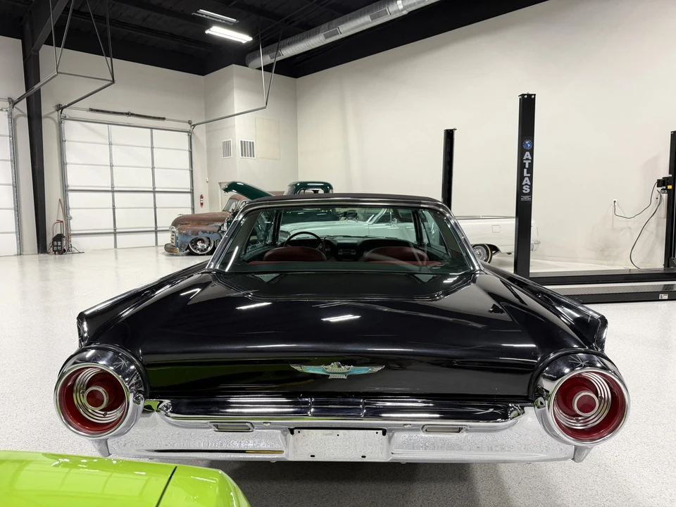 1962 Ford Thunderbird 3rd Gen - Image 15 of 31