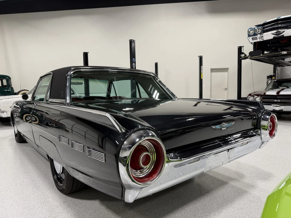 1962 Ford Thunderbird 3rd Gen - Image 13 of 31