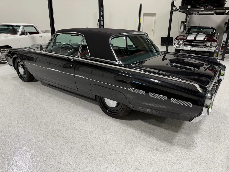 1962 Ford Thunderbird 3rd Gen - Image 10 of 31