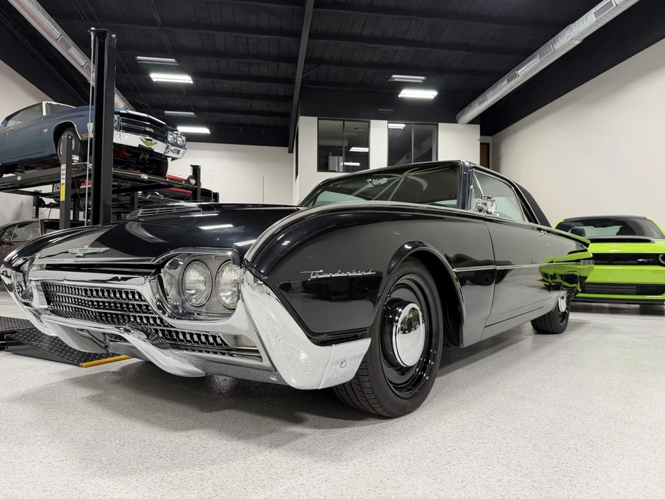 1962 Ford Thunderbird 3rd Gen - Image 4 of 31