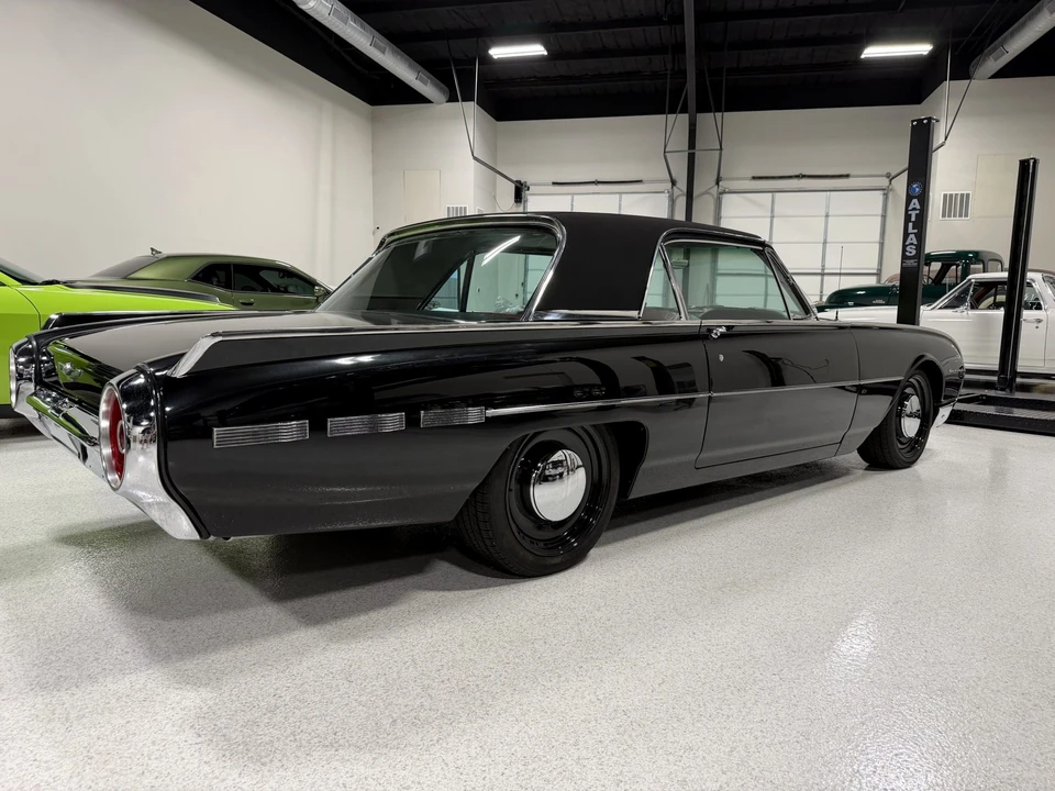 1962 Ford Thunderbird 3rd Gen - Image 22 of 31