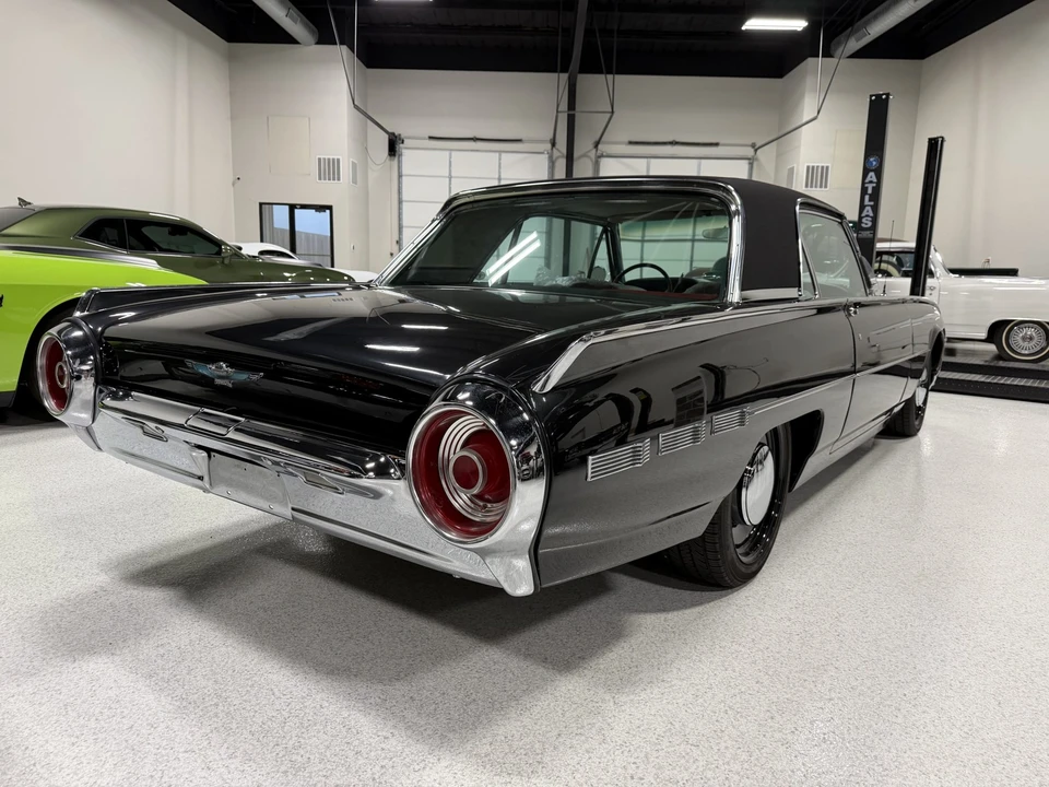 1962 Ford Thunderbird 3rd Gen - Image 20 of 31