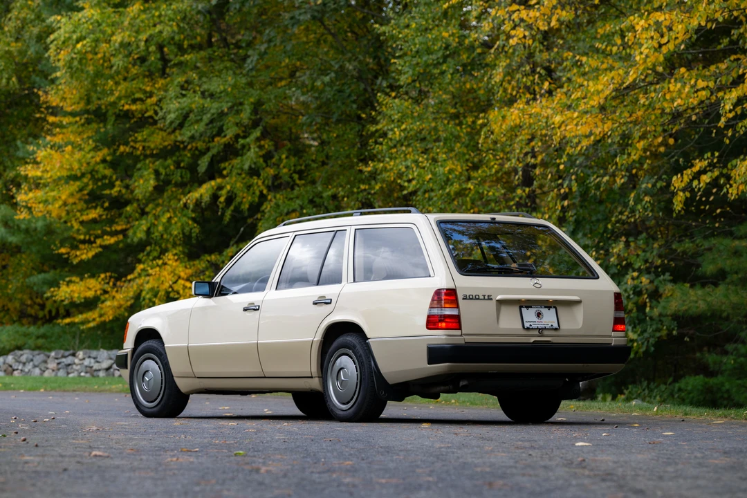 1989 Mercedes-Benz W124 E-Class - Image 9 of 31