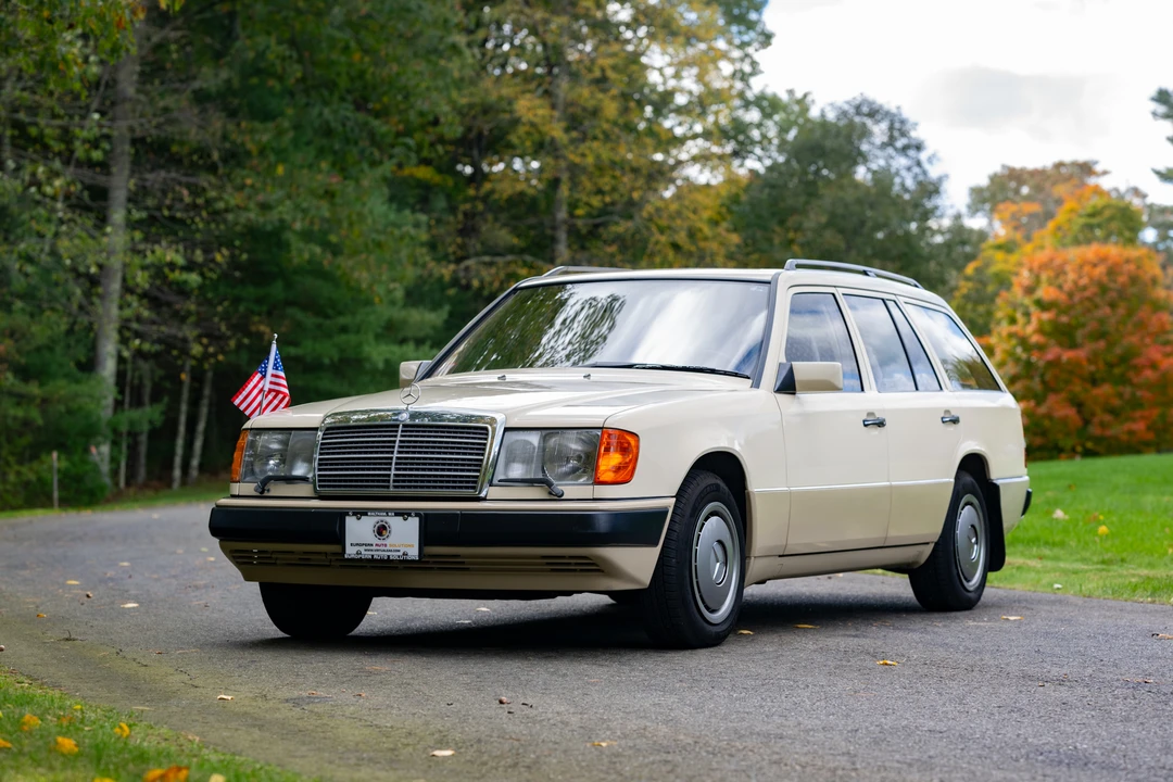 1989 Mercedes-Benz W124 E-Class - Image 2 of 31