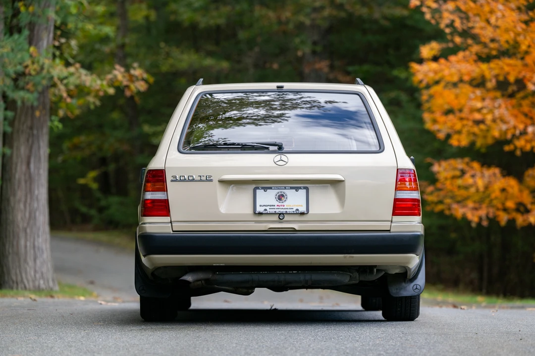 1989 Mercedes-Benz W124 E-Class - Image 8 of 31