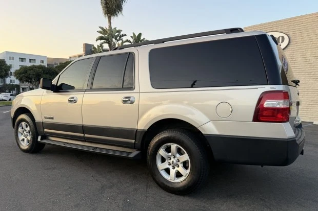2007 Ford Expedition 2nd Gen - Image 2 of 8
