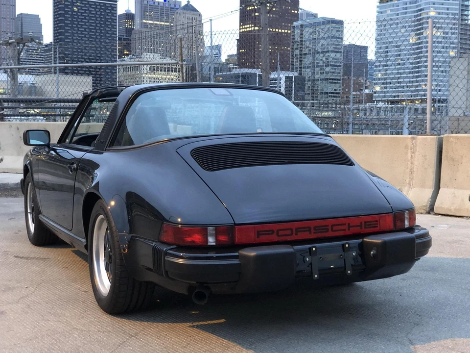 1986 Porsche 911 Carrera 3.2 - Image 11 of 31