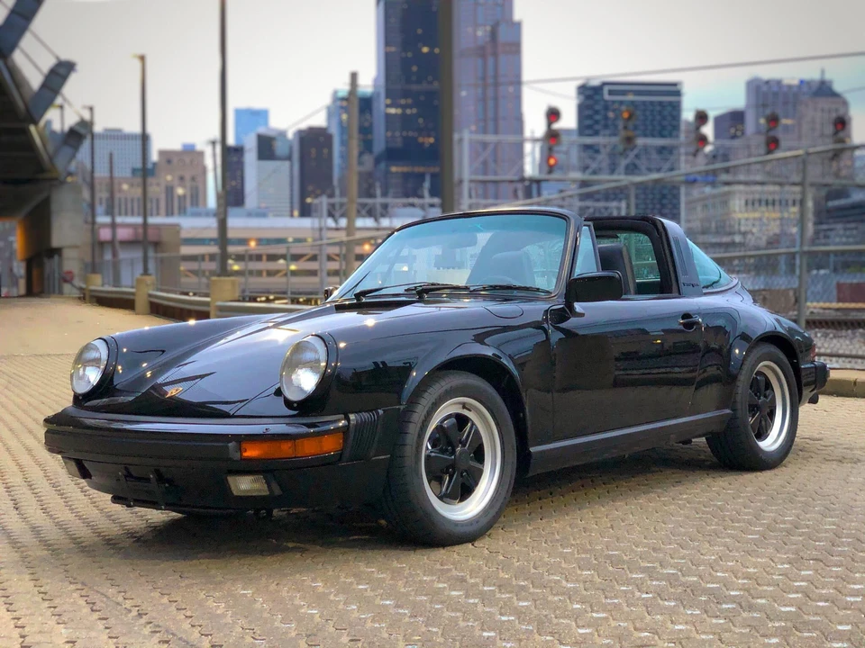1986 Porsche 911 Carrera 3.2 - Image 2 of 31