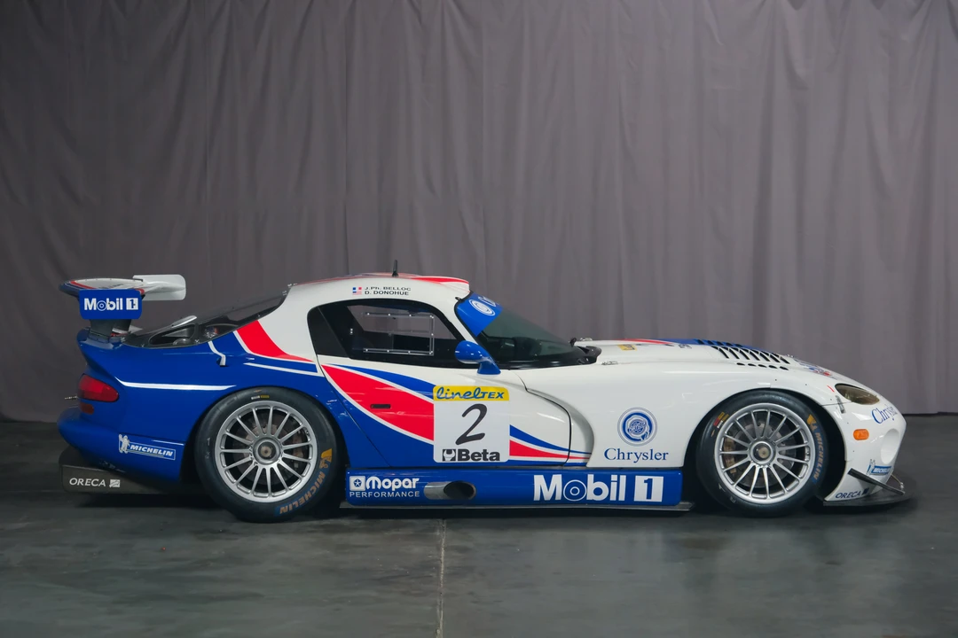 1999 Dodge Viper GTS 2nd Gen - Image 16 of 31