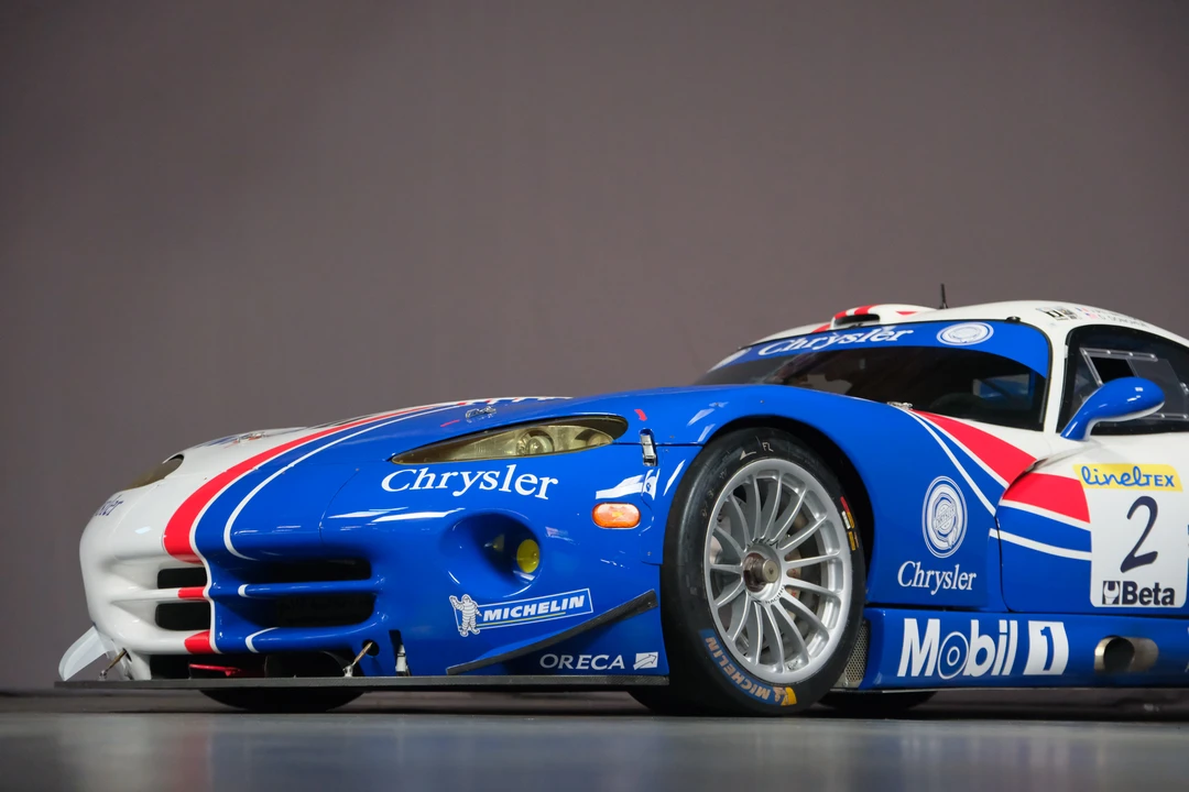 1999 Dodge Viper GTS 2nd Gen - Image 22 of 31