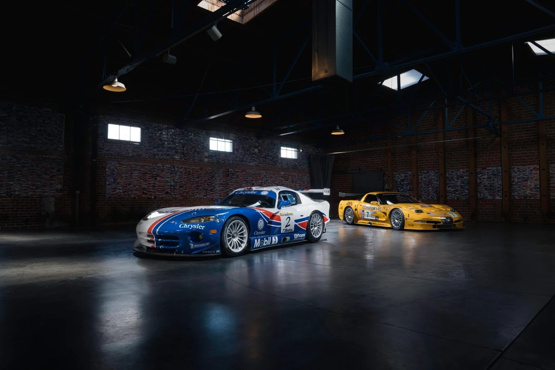 1999 Dodge Viper GTS 2nd Gen - Image 18 of 31