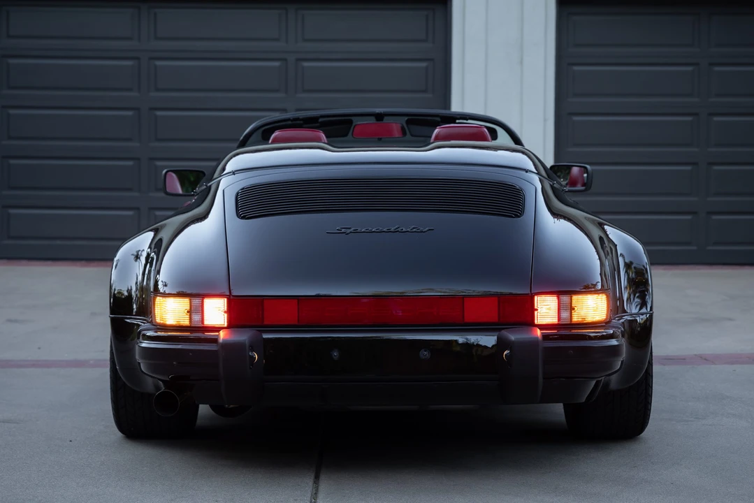 1989 Porsche 911 Carrera 3.2 - Image 28 of 31