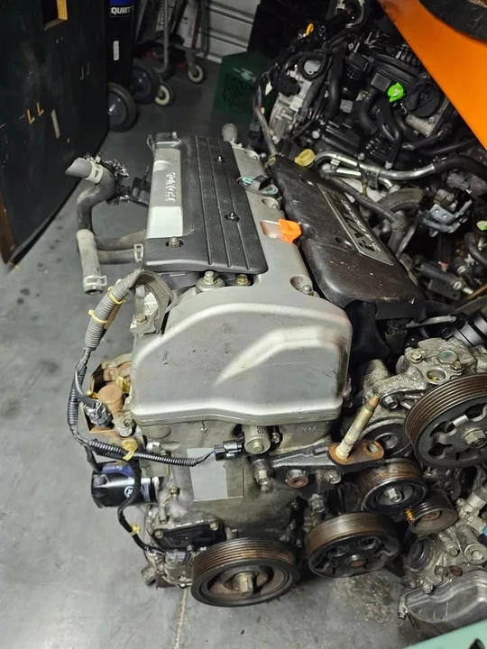 2002 Parts & Memorabilia Engines - Image 2 of 3