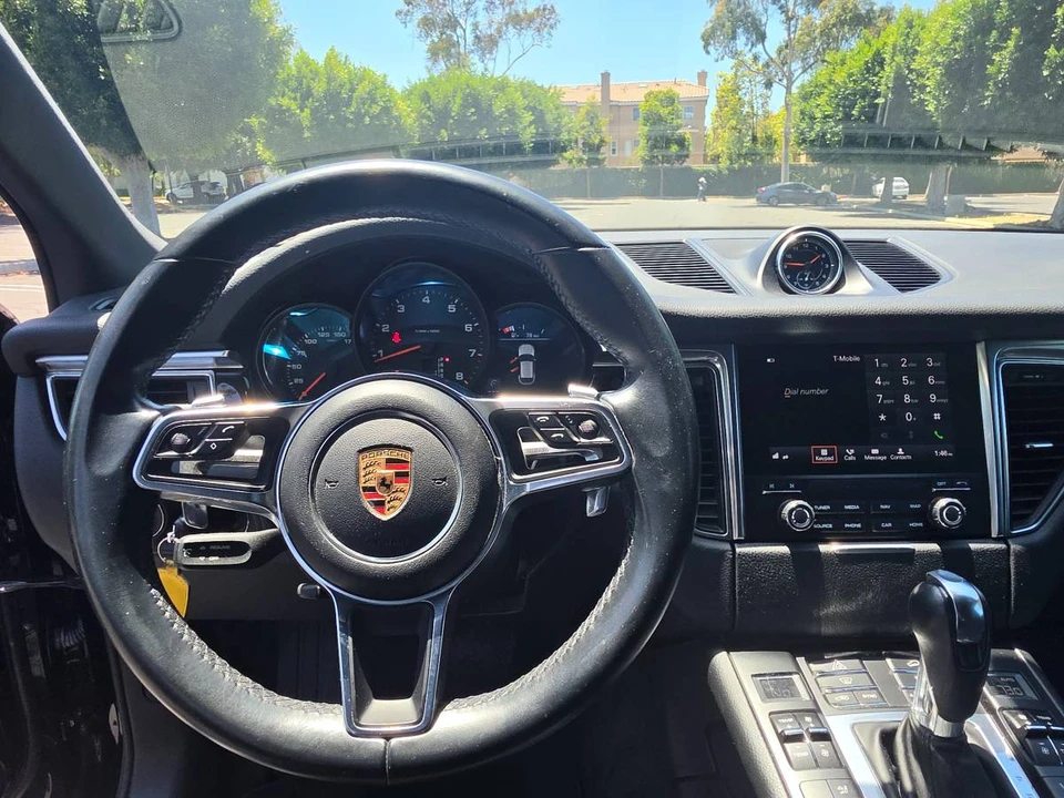 2018 Porsche Macan - Image 10 of 22